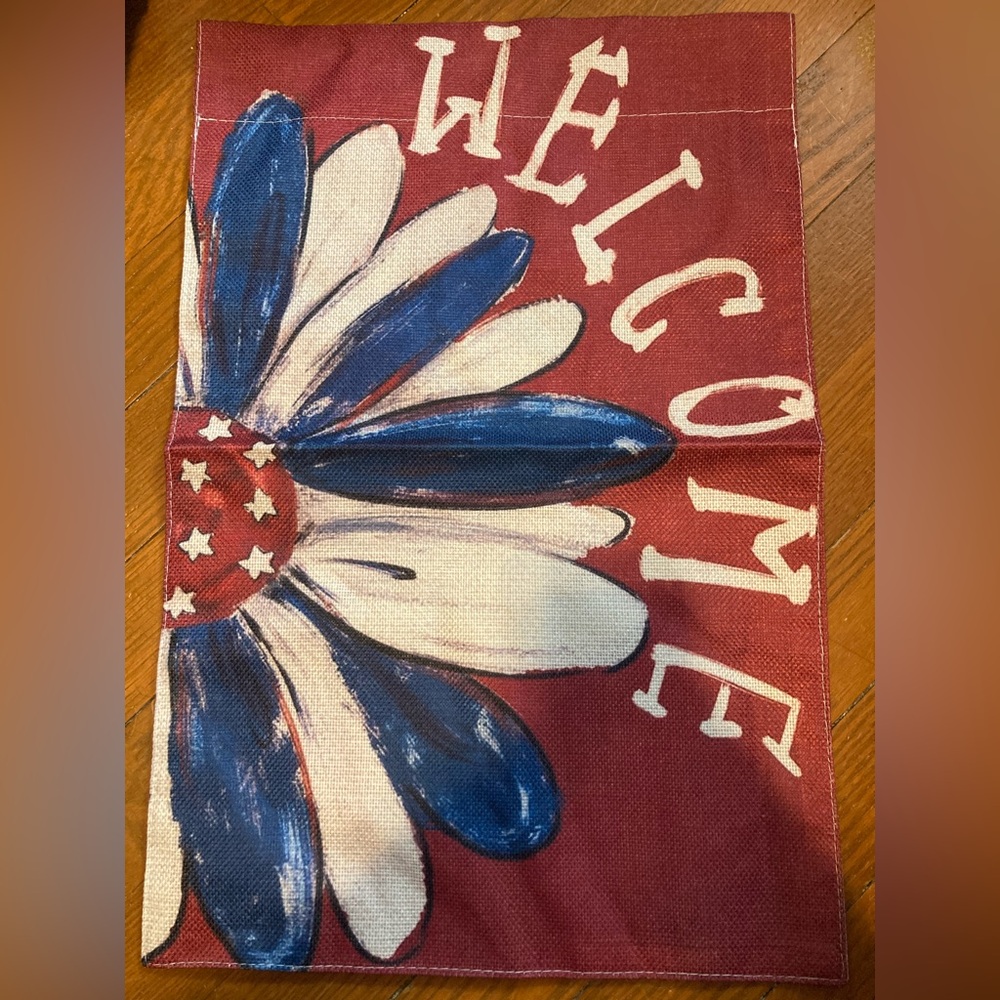 Garden Flag Patriotic Flower 12" x 18" NWOT